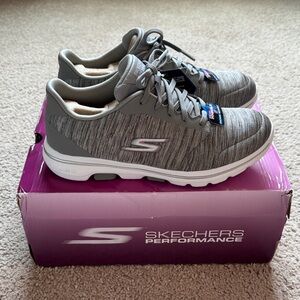 NEW IN BOX Skechers Gray Knit Lace-Up Go Walk Sneakers
